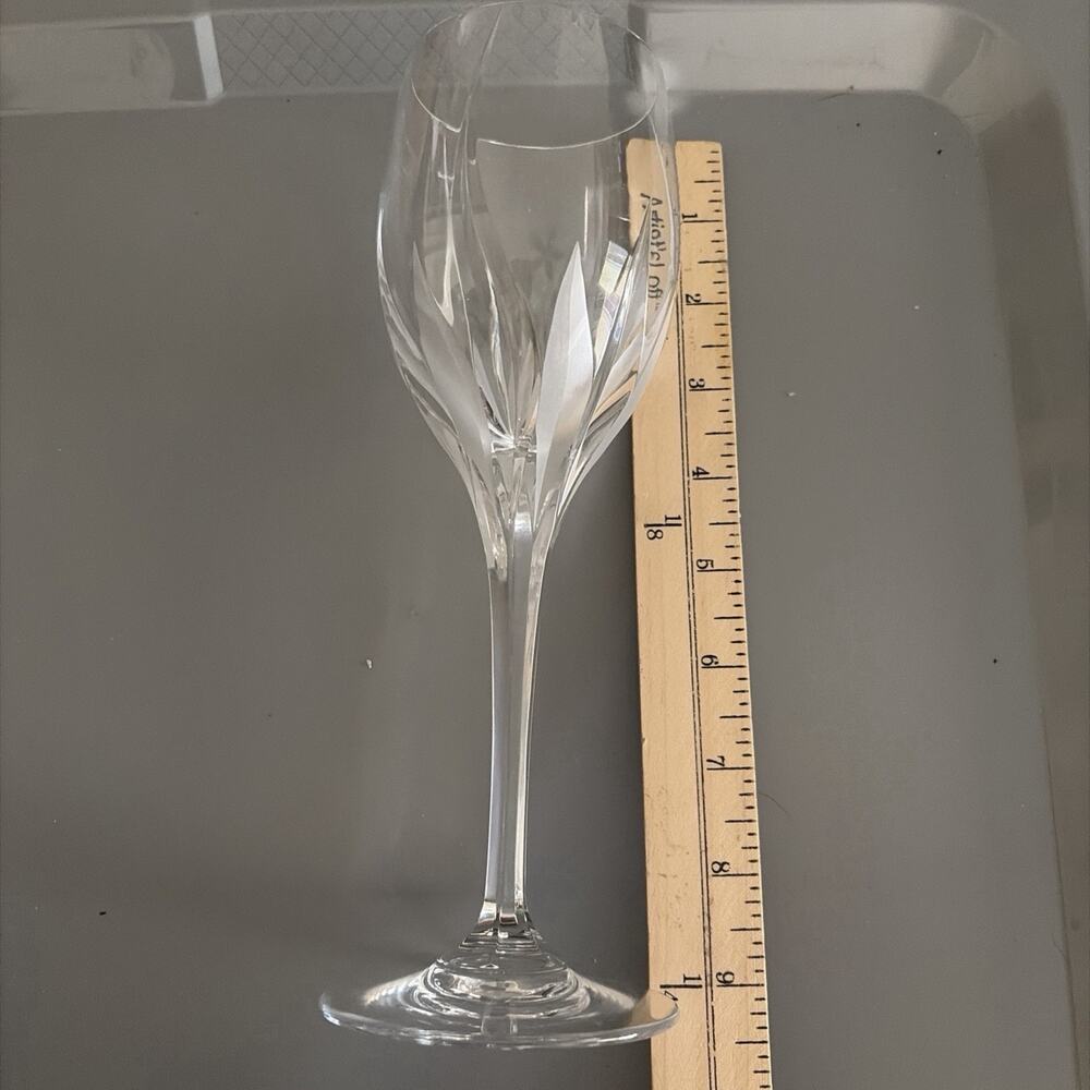 MIKASA CRYSTAL FLAME D'AMORE WINE GLASS 9 Inches Replacement - Picture 6 of 6